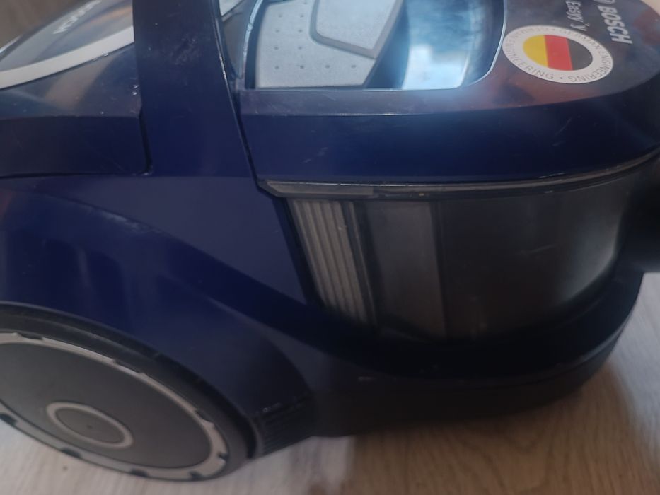 Продается мощный пылесос Bosch bgc2uk2000/11 доставка