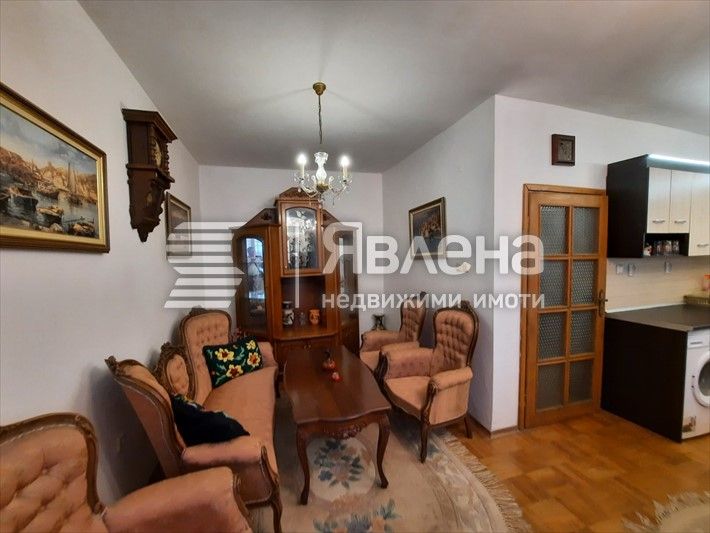 Дава се под наем Двустаен апартамент в Варна, Бриз - 64 кв.м за 435 € - Снимка #2