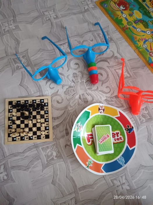 Продам настольные игры.