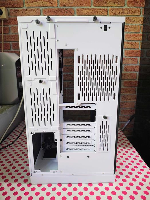 Carcasa Lian Li O11 Dynamic XL ROG White.