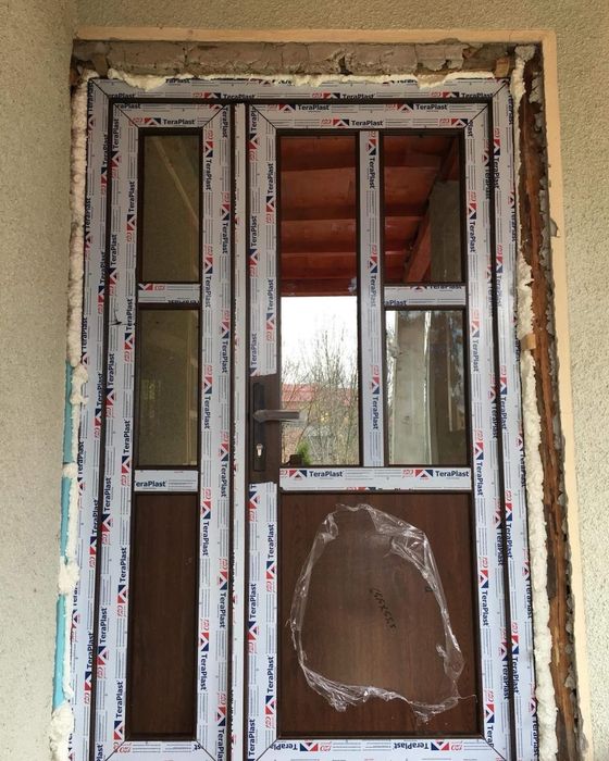 Tâmplărie PVC | Ferestre și Uși PVC | Plase Insecte | Rulouri și Jaluzele