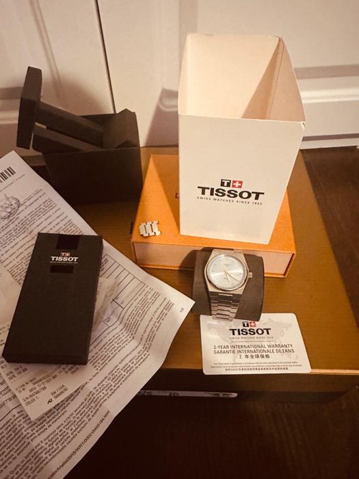 Ceas de dama Tissot , silver ca si Nou , in cutie original
