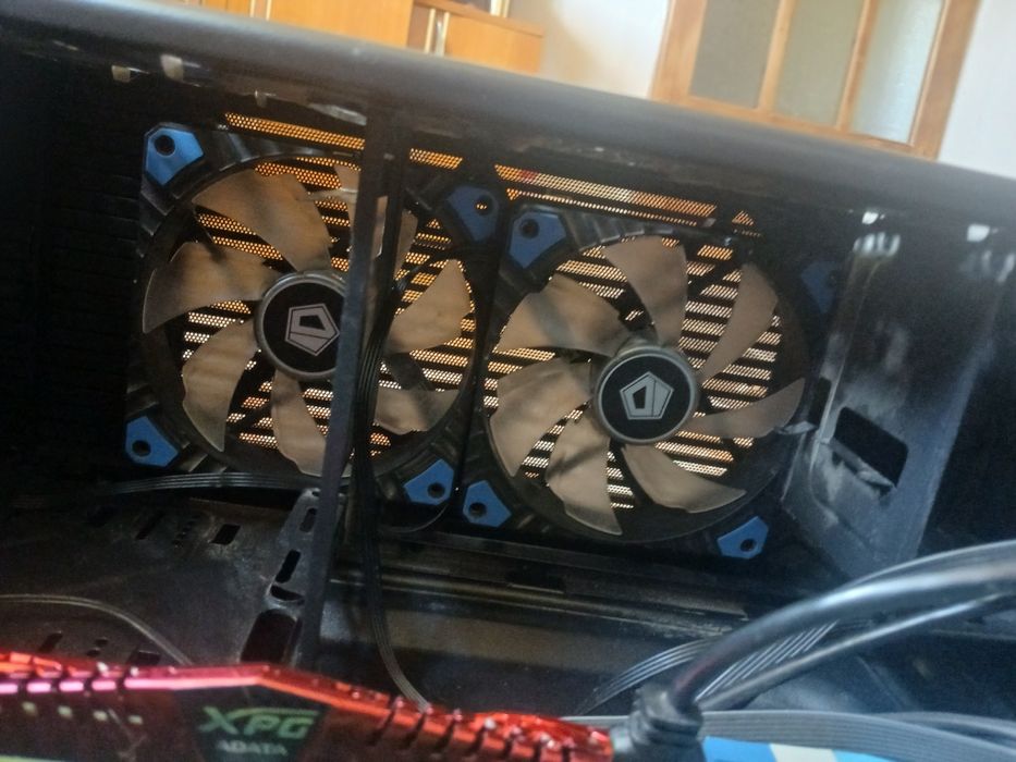 Ocazie! PC Asus P8Z77-V, 10GB RAM, 2 HDD + Pastă MX-4 (Fără sursă)
​Specificații în descriere:
​Placă de bază: ASUS P8Z77-V (Socket 1155, chipset de t