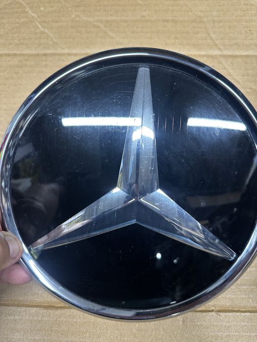 Emblemă distronic incalzită mercedes cod:A0008880500.