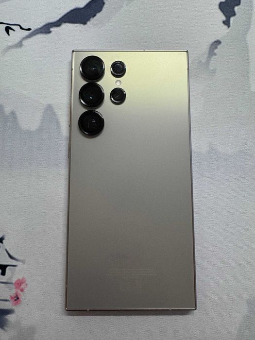 Продам Samsung S24 Ultra 256 gb