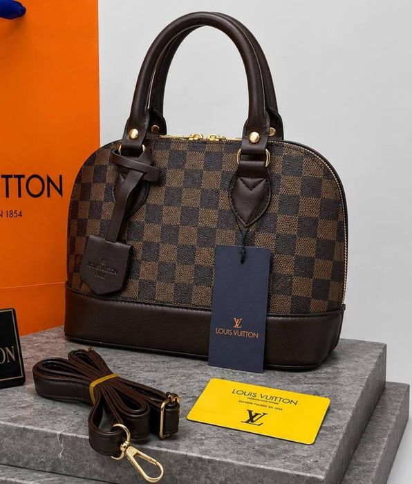 Geanta dama Louis Vuitton