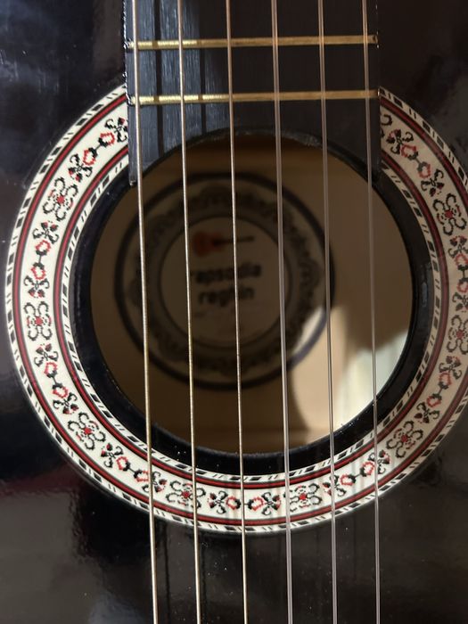 Chitara clasica neagra
