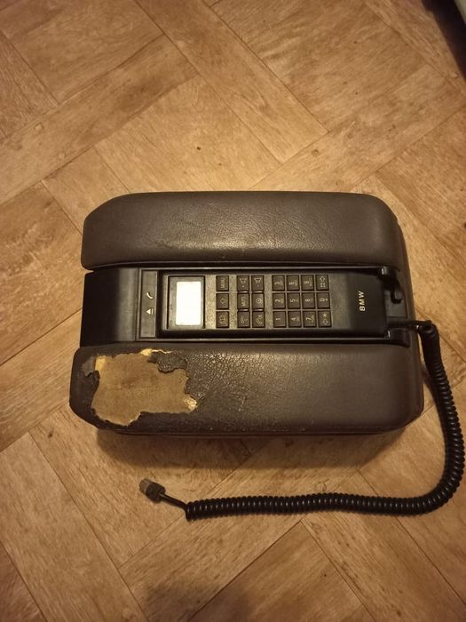 Штатный телефон BMW