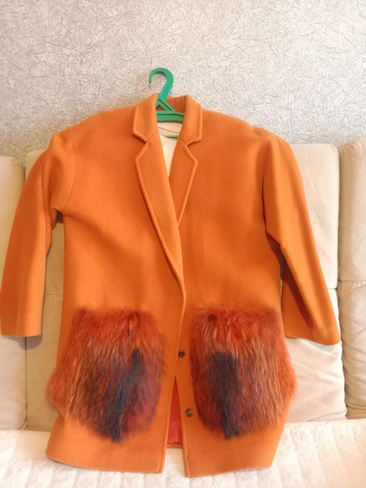 Продам пальто цена 10 к дёшево