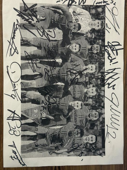 Colectie autografe FCSB!
Pentru pasionaț