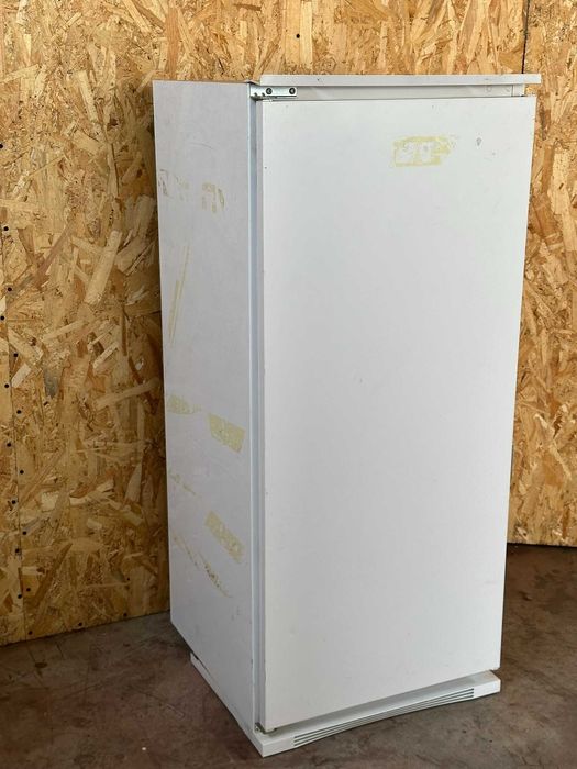 Frigider incorporabil Whirlpool A+ cu volum 219L