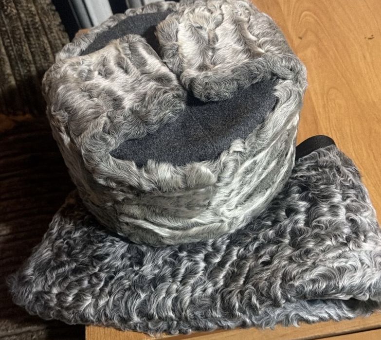 Срочно. Шапка каракуль 58 размер