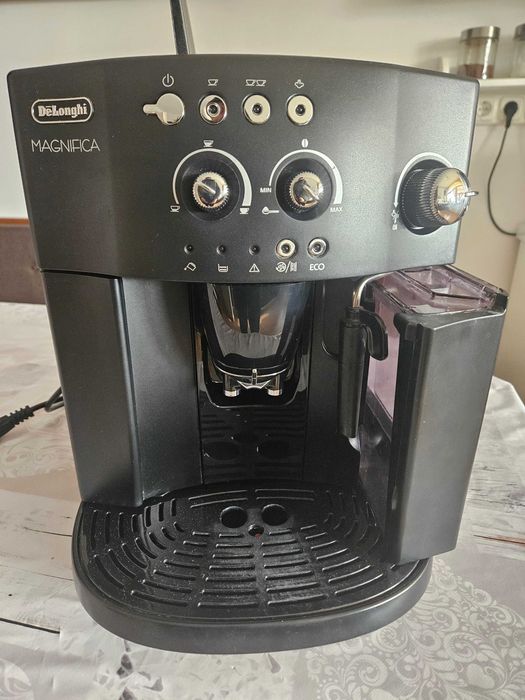 Expressor Cafea DeLongi Magnifico