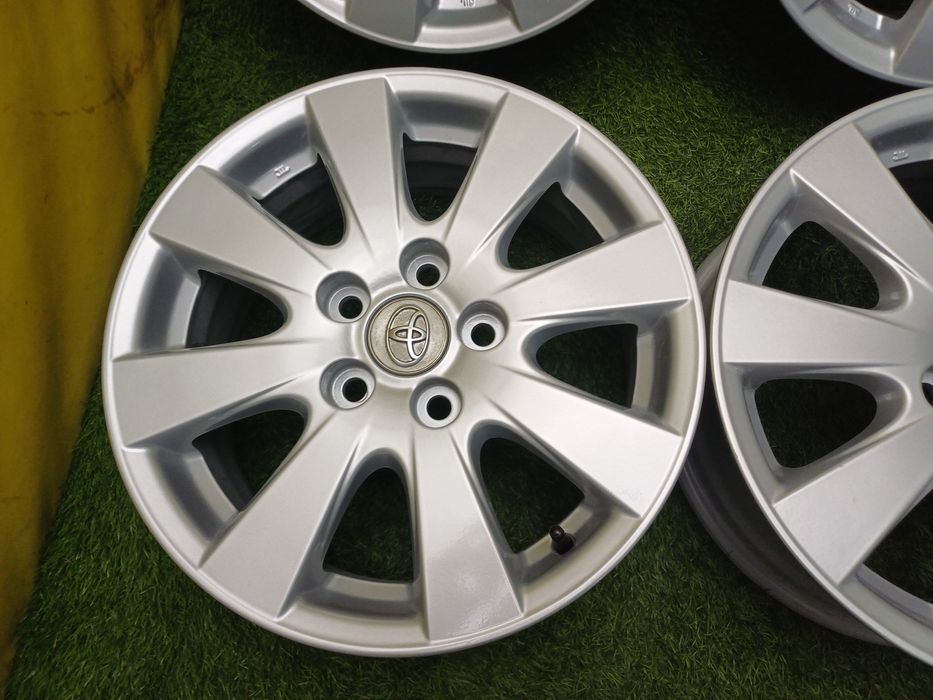 Диски R16 5×114.3 на Toyota.
