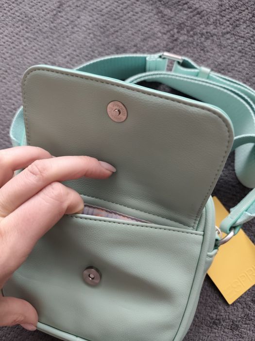 2 gentute identice, noi; pret/bucata