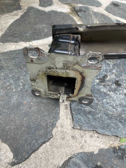 Задна греда оригинална от Шкода Суперб  Skoda Superb  -2014г