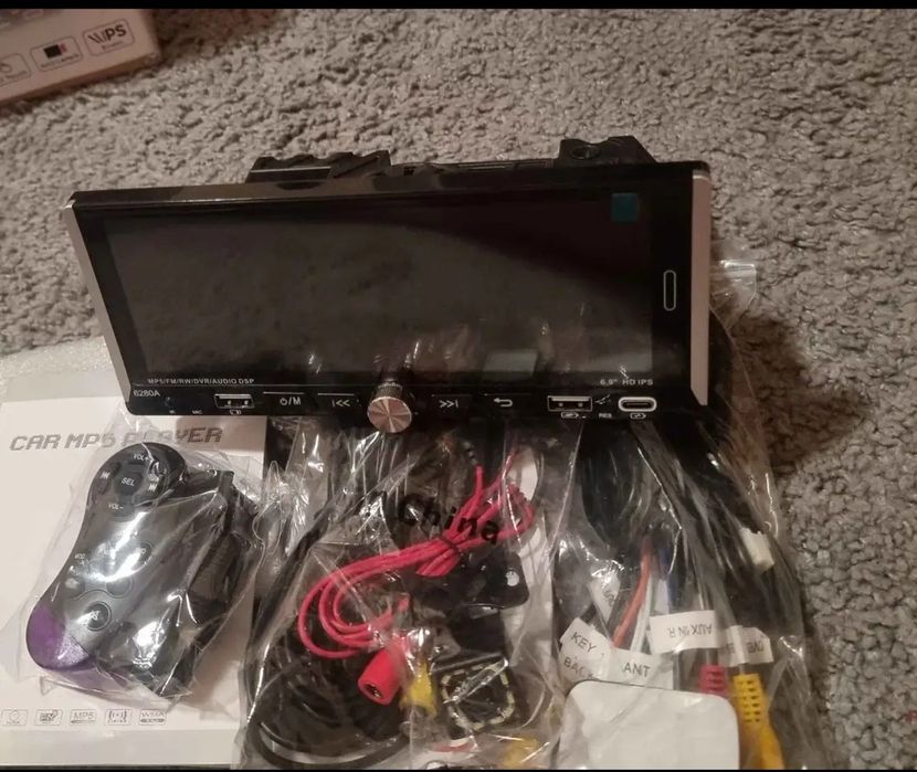 Vând player 2 ambele sunt noi