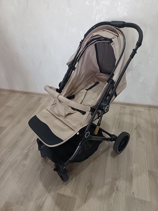Продаю коляску Teknum