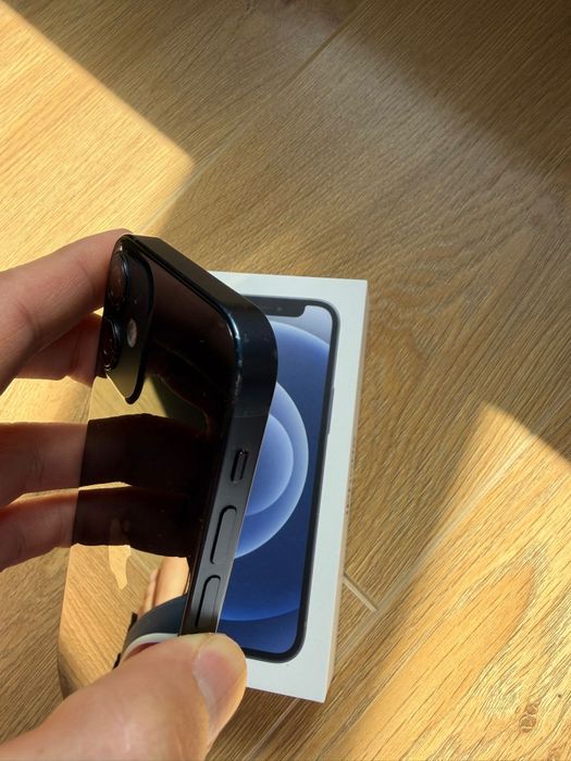 iPhone 12 Mini negru 64 Gb