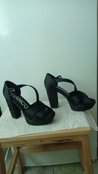 Елегантни официални обувки 37-ми номер