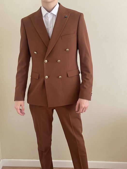 Продам костюм тройка