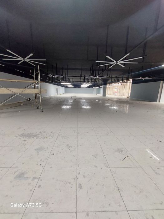 Савдо биноси ижара берилади  эски шаҳарда жойлашган  3000.Мк