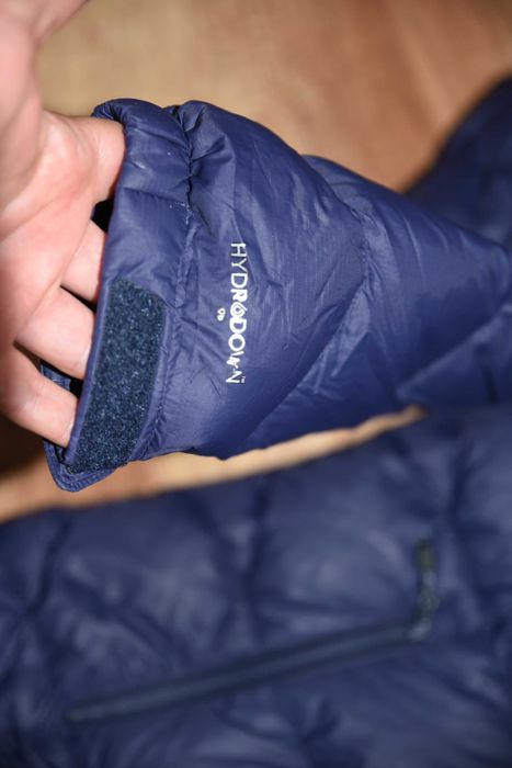 Berghaus оригинална дамска пухенка М размер