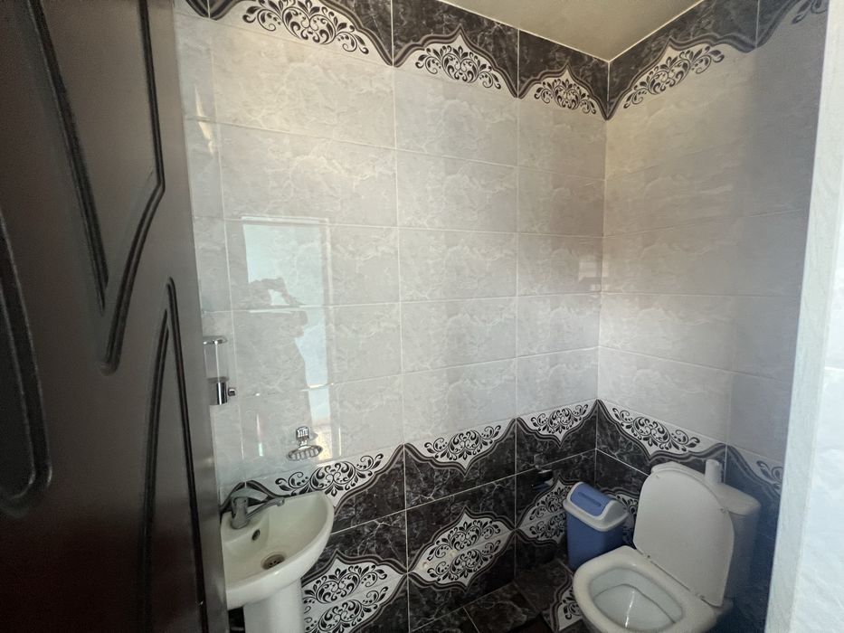 Hovli uy sotiladi,Bektemir post taraf,2,5 sotiq keng 3 xonali kotta uy