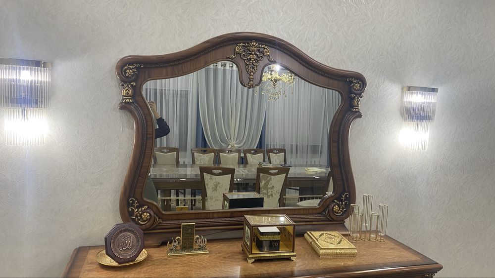 Мебель с зеркалом,