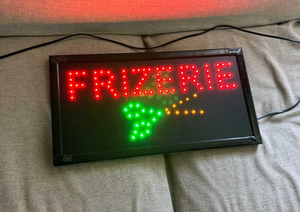 Reclama luminoasa LED FRIZERIE animata 50x25 cm panou profesional
