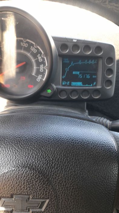 Chevrolet Spark avtomobili sotiladi