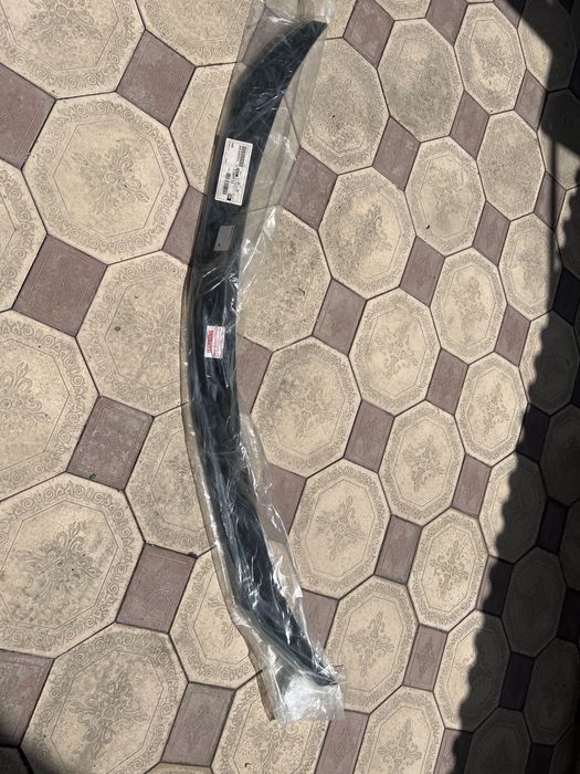 Мухобойка на камри 70