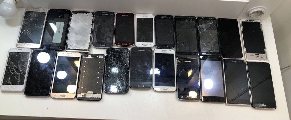 Продам телефоны