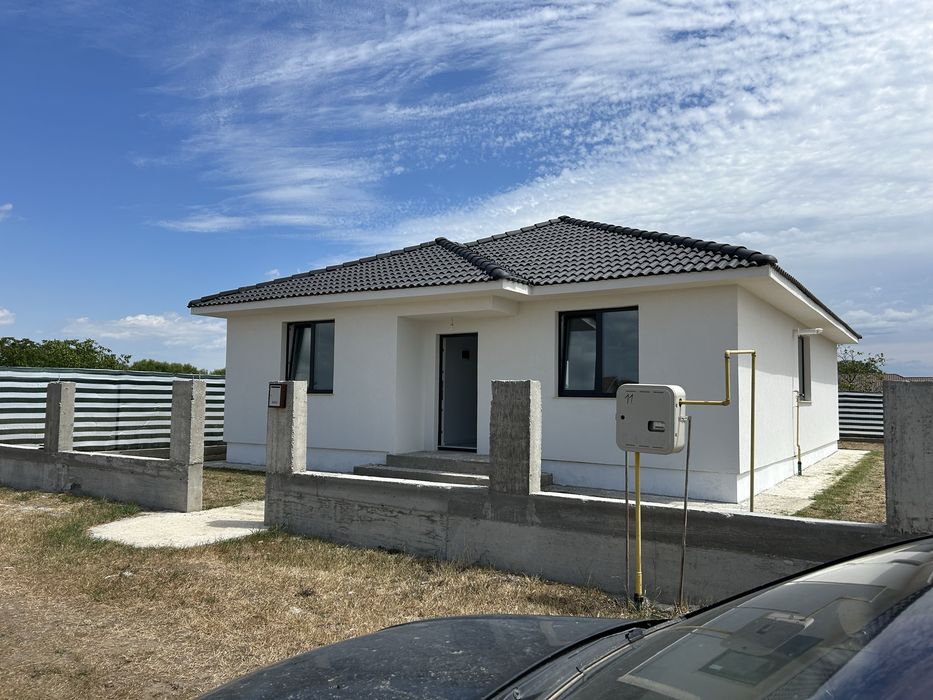 Casa noua la cheie de vanzare