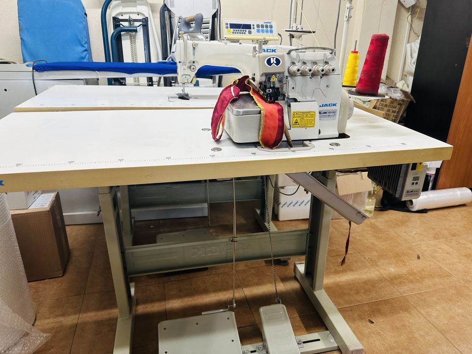 Masina de surfilat JACK 4 sau 5 fire cu servo motor