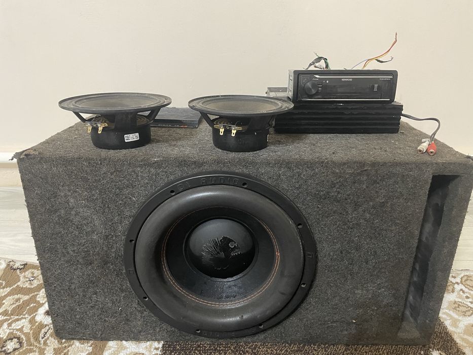 Сабуфер в машину