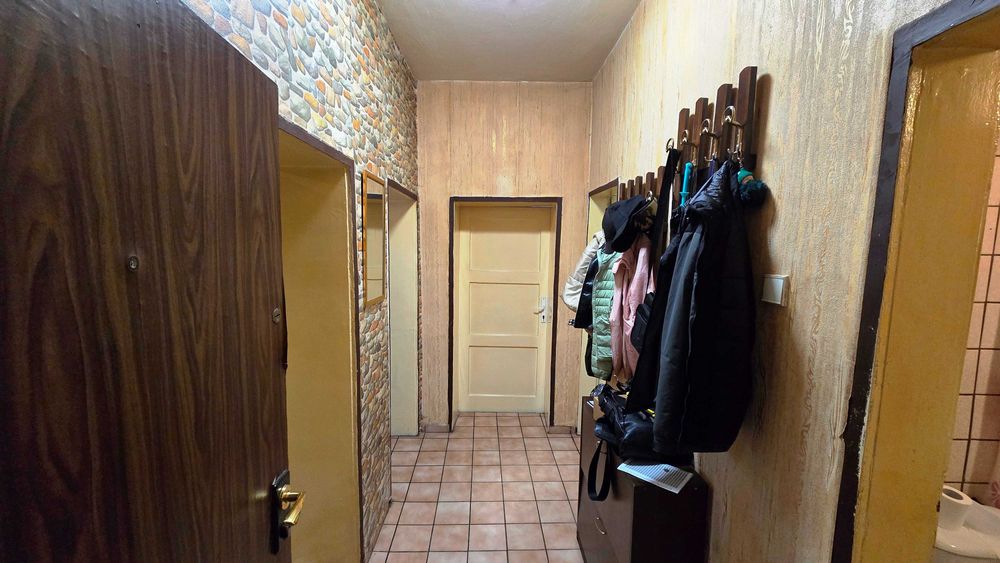 Продава се Тристаен апартамент в Перник, Център - 74 кв.м за 1109 €/кв.м - Снимка #10