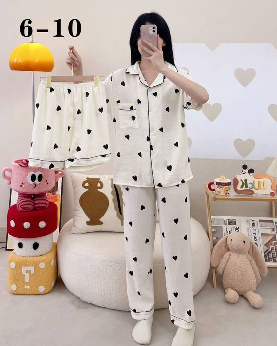 Пижама - в комплекте три одежды