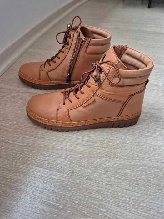 Нови боти от естествена кожа