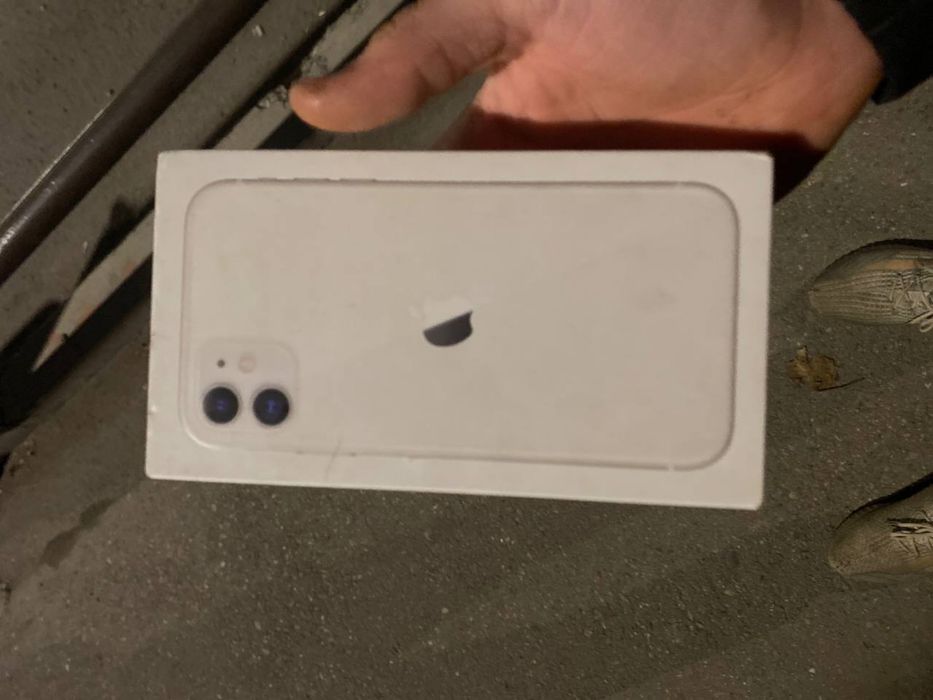 Айфон 11 в хорошем состоянии