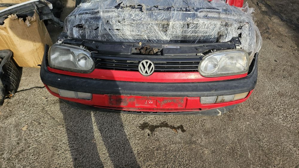 Гольф 3, Мини морда бар Капоттыда бар.