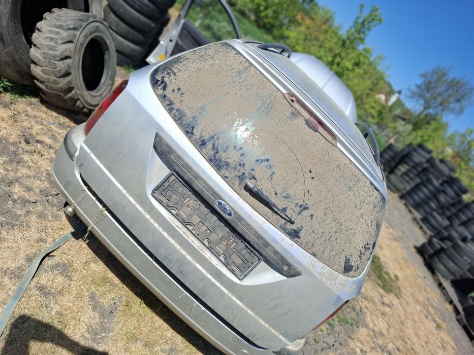 Vand haion complect stopuri st dr bara spate ford focus 1 breack an 2002