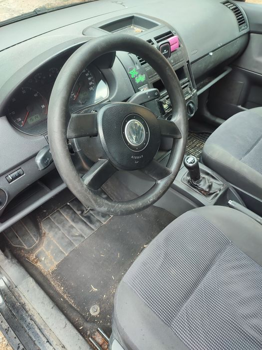 Машинно пране и детайлно почистване на автомобили и тапицерии