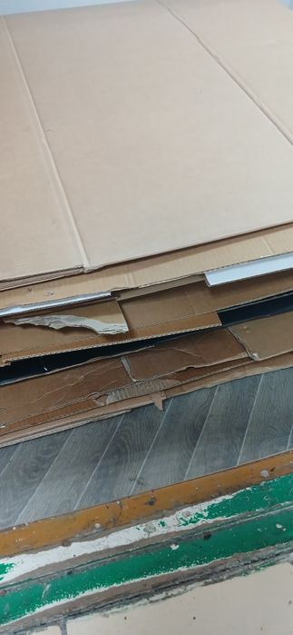 Отдам картон бесплатно