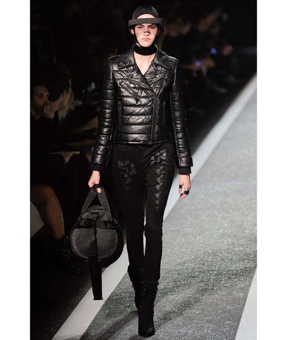 Geaca biker din piele naturala Alexander Wang & H&M

Регистрация

Под