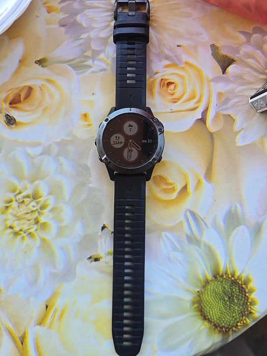 Garmin Fēnix 6 Sapphire 47mm – GPS мултиспорт часовник + допълнителна каишка
