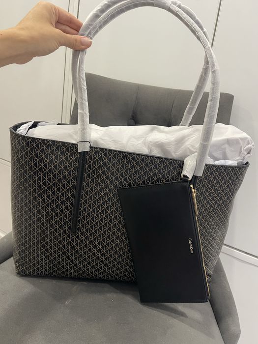 Нова чанта Calvin Klein