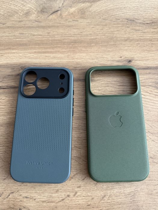 Два чехла Оригинал на Iphone 17 Pro