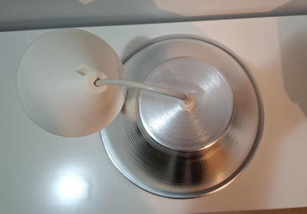 Lampa suspendata de tavan cu design  in forma de clopot