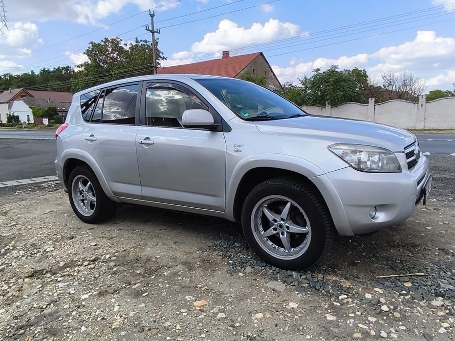 TOYOTA Rav-4